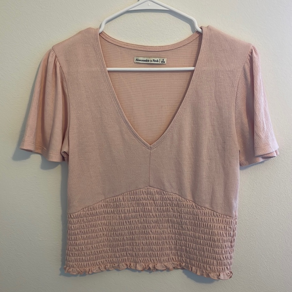 A&F pink top